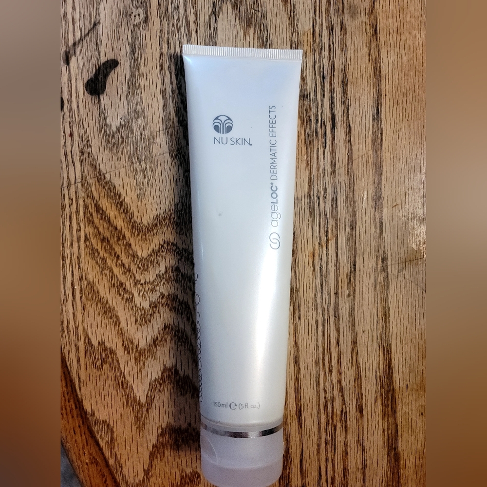 Nu Skin Dermatic Effects Body Contouring Lotion